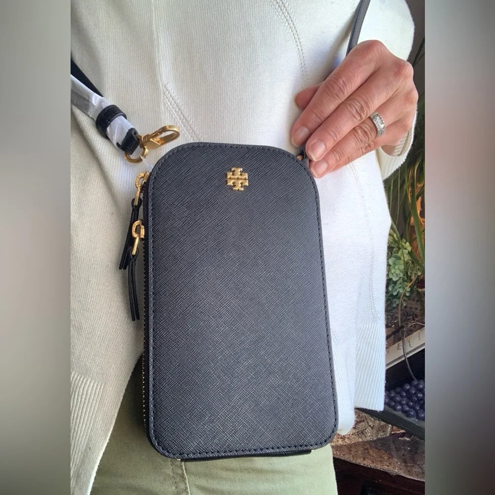 Authentic TORY BURCH leather saffiano dual zip phone cards crossbody - Picture 1 of 8
